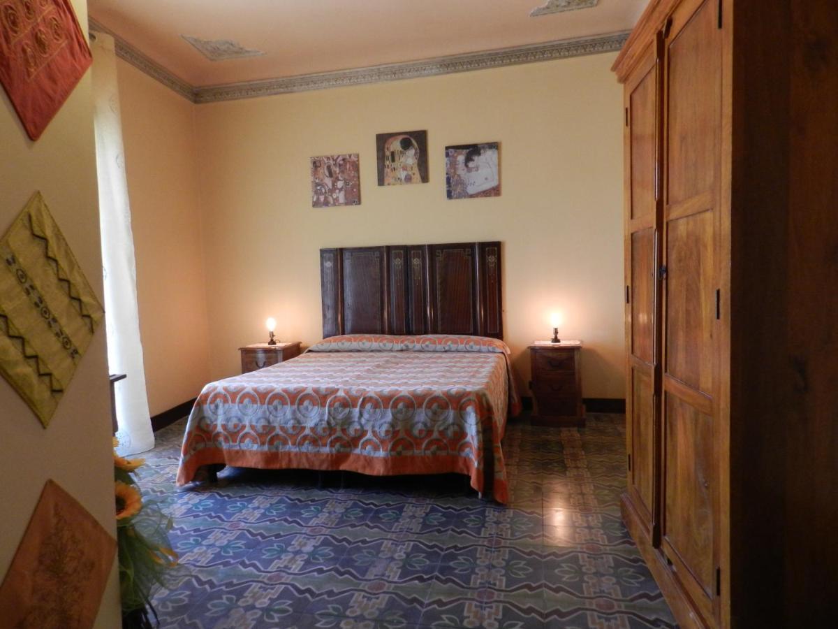Bed and Breakfast Antico Palazzo Affitti Brevi Пьяцца-Армерина Экстерьер фото