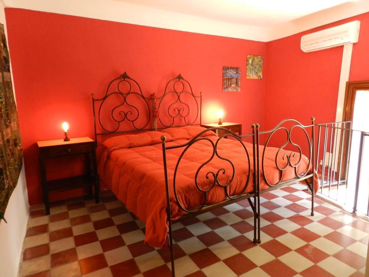 Bed and Breakfast Antico Palazzo Affitti Brevi Пьяцца-Армерина Экстерьер фото