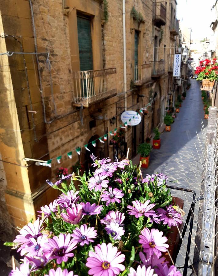 Bed and Breakfast Antico Palazzo Affitti Brevi Пьяцца-Армерина Экстерьер фото